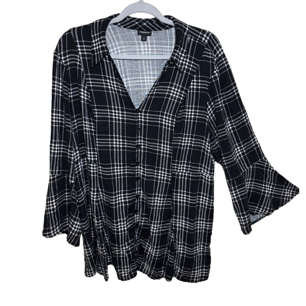 Torrid Button top shirt flowy black plaid size 2